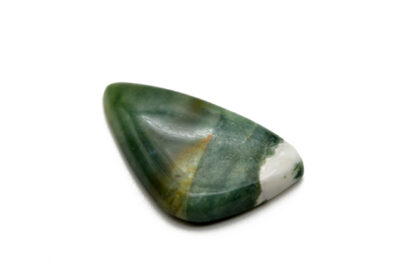 Agate mousse verte blanche triangulaire