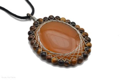 pendentif Agate miel sertie avec des perles Oeil de Tigre